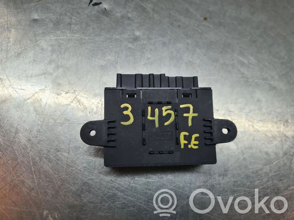 Unité de commande module de porte   LU5T14B531AE