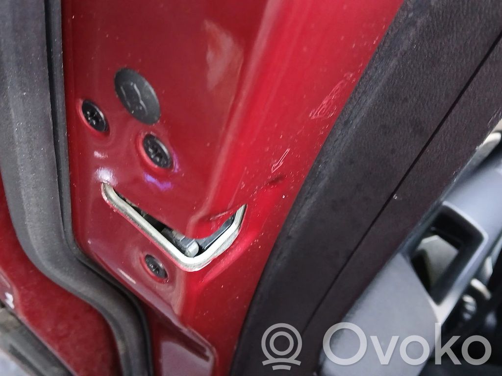 Cerradura de puerta trasera