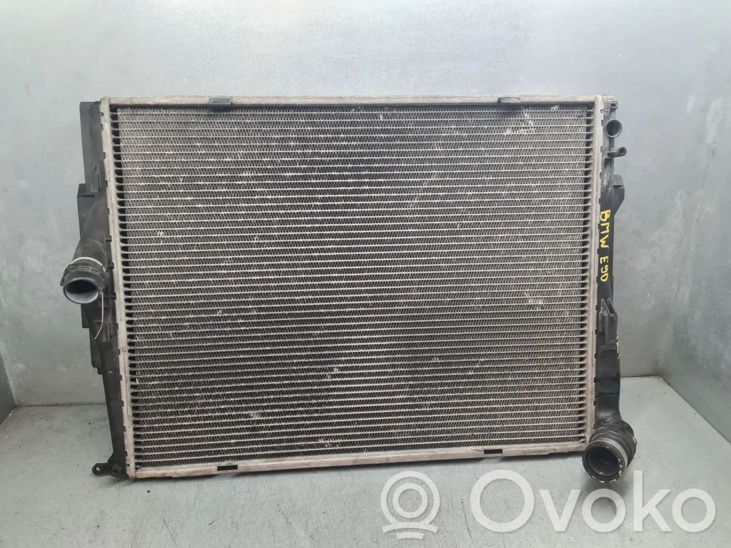 BMW 3 E90 E91 Coolant radiator 
