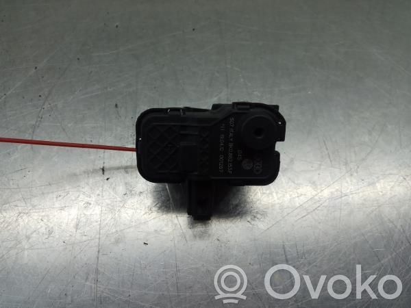 Stellmotor Tankdeckel Tankklappe   8K0862153F