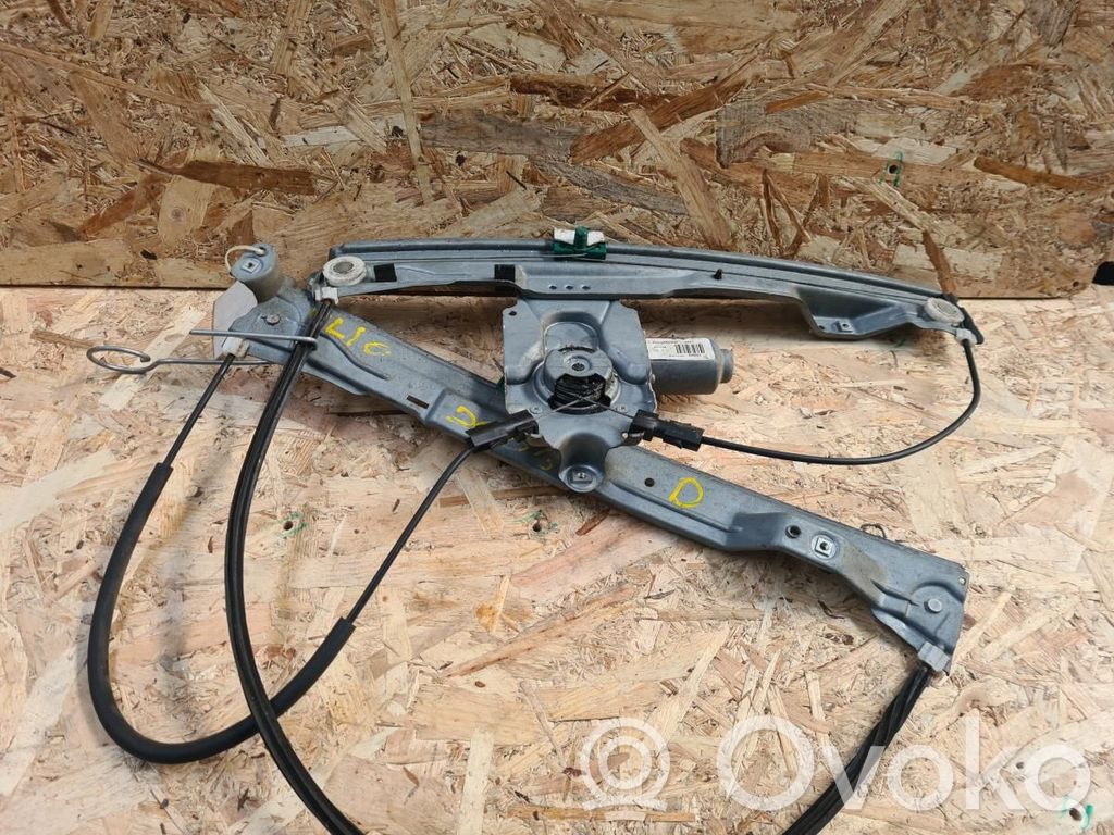 Renault Clio III Macara geam față fără motor 