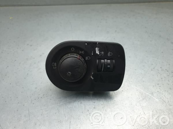 Light switch   04059610,181105,5P0919094A