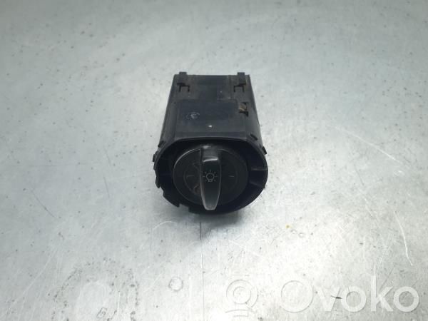 Lichtschalter   TC4,2428740023243