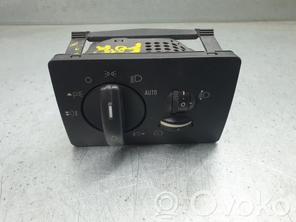 Przełącznik świateł   4M5T13A024CA,04059730