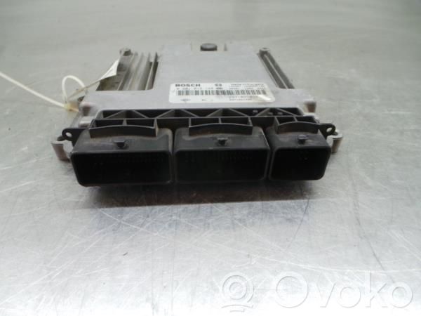 Engine control unit/module   237102747R,0281019148,1039S57788,237102748R