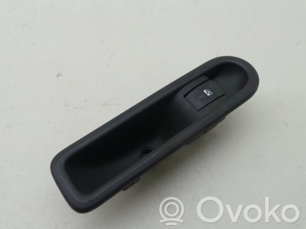 Renault Clio III Electric window control switch 
