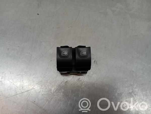 Renault Clio IV Electric window control switch 