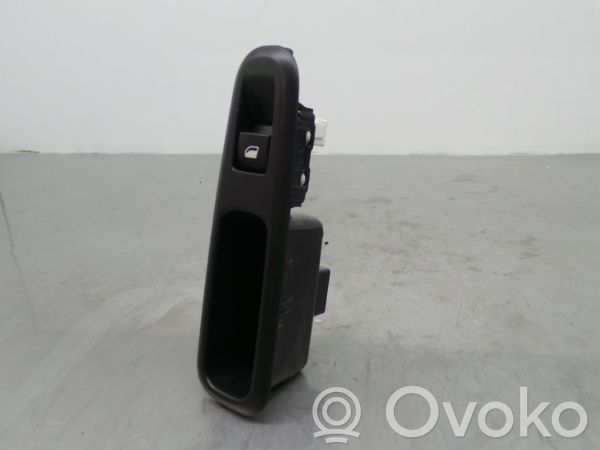 Electric window control switch   96762292ZD