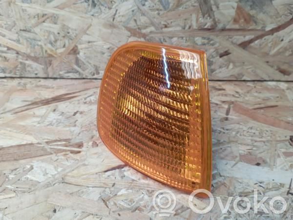 Volkswagen Polo III 6N 6N2 6NF Front bumper turn signal 