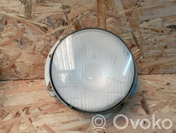 Volkswagen Polo II 86C 2F Lampa przednia 
