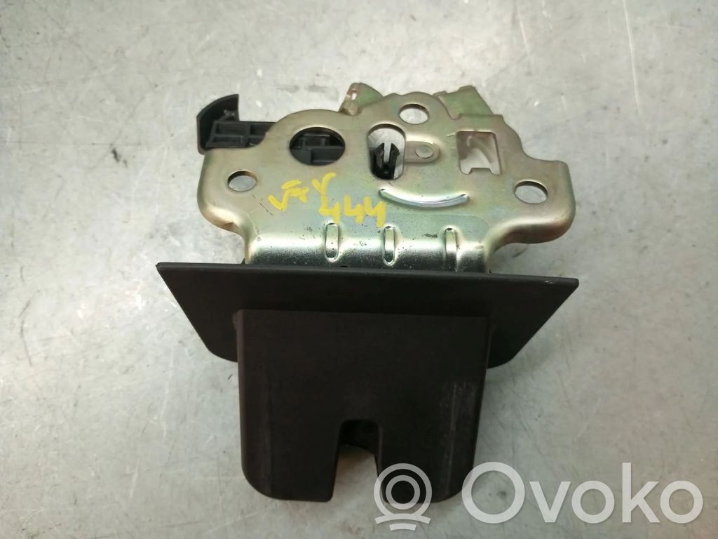 Serrure de hayon   8R0827505A