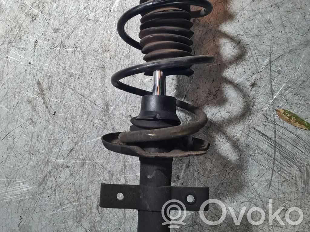 Renault Clio IV Amortyzator przedni 