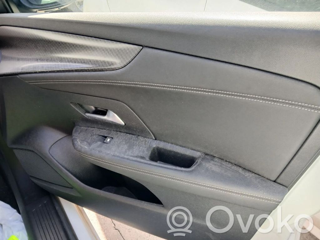 Opel Mokka X Macara geam față fără motor 
