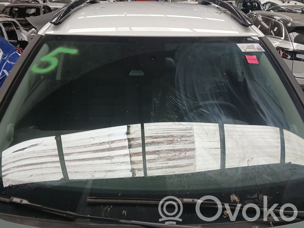 Front windscreen/windshield window   E943R000451