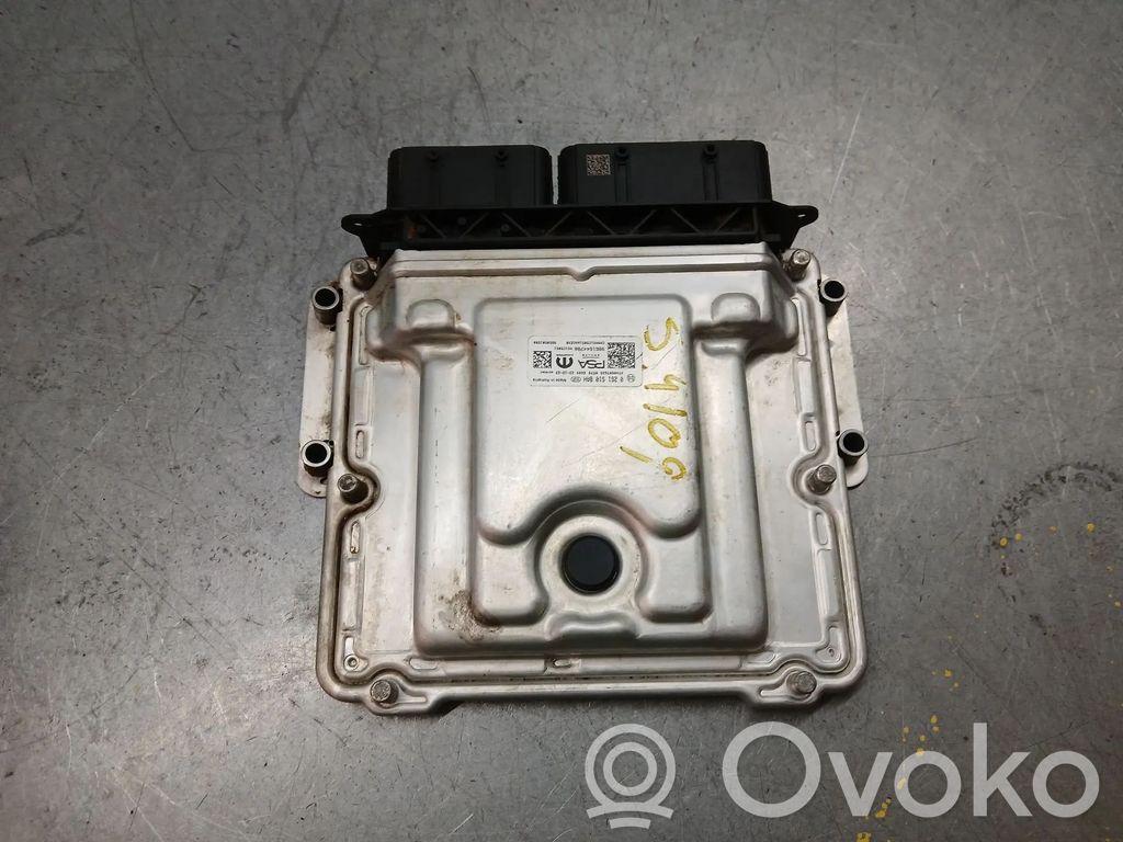 Peugeot 3008 II Engine control unit/module 