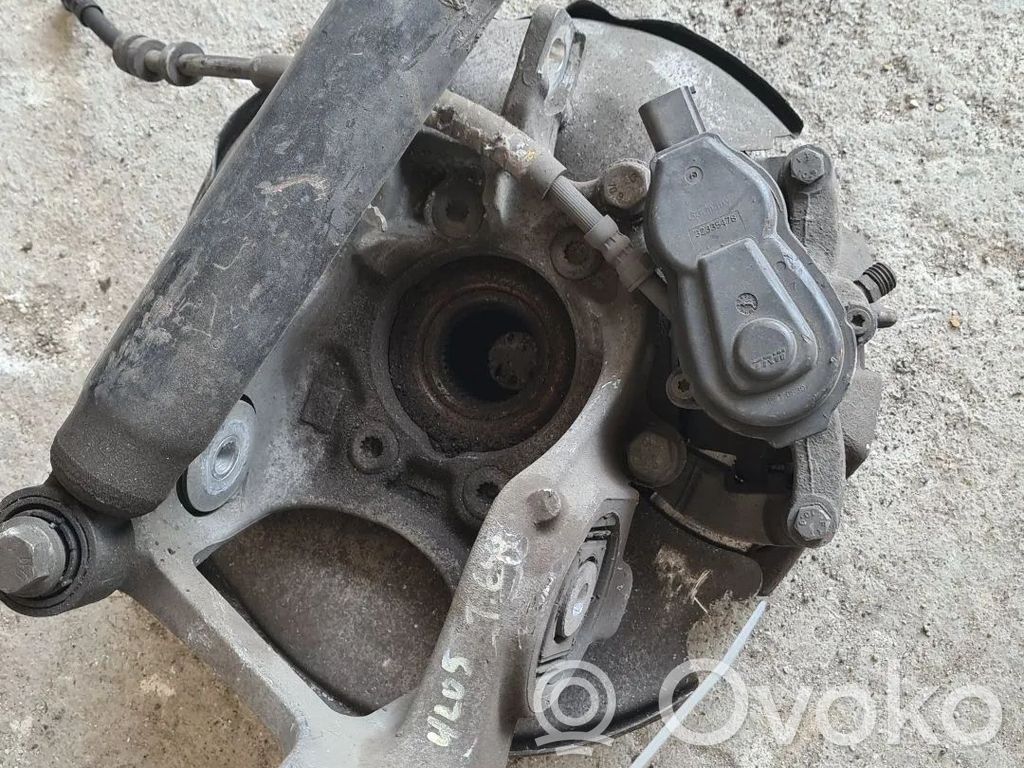 Audi RS4 B8 Fuso a snodo con mozzo ruota posteriore
