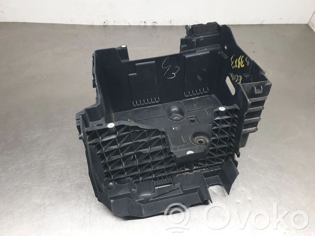 Renault Megane IV Podstawa / Obudowa akumulatora 