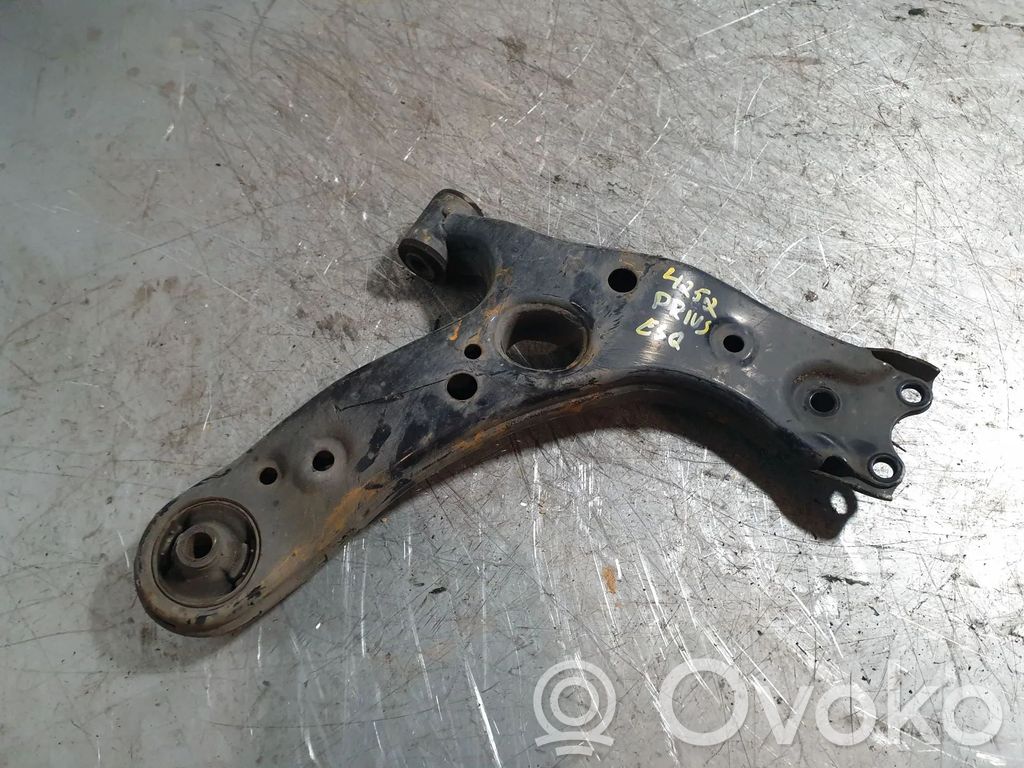 Toyota Prius (XW30) Рычаг 