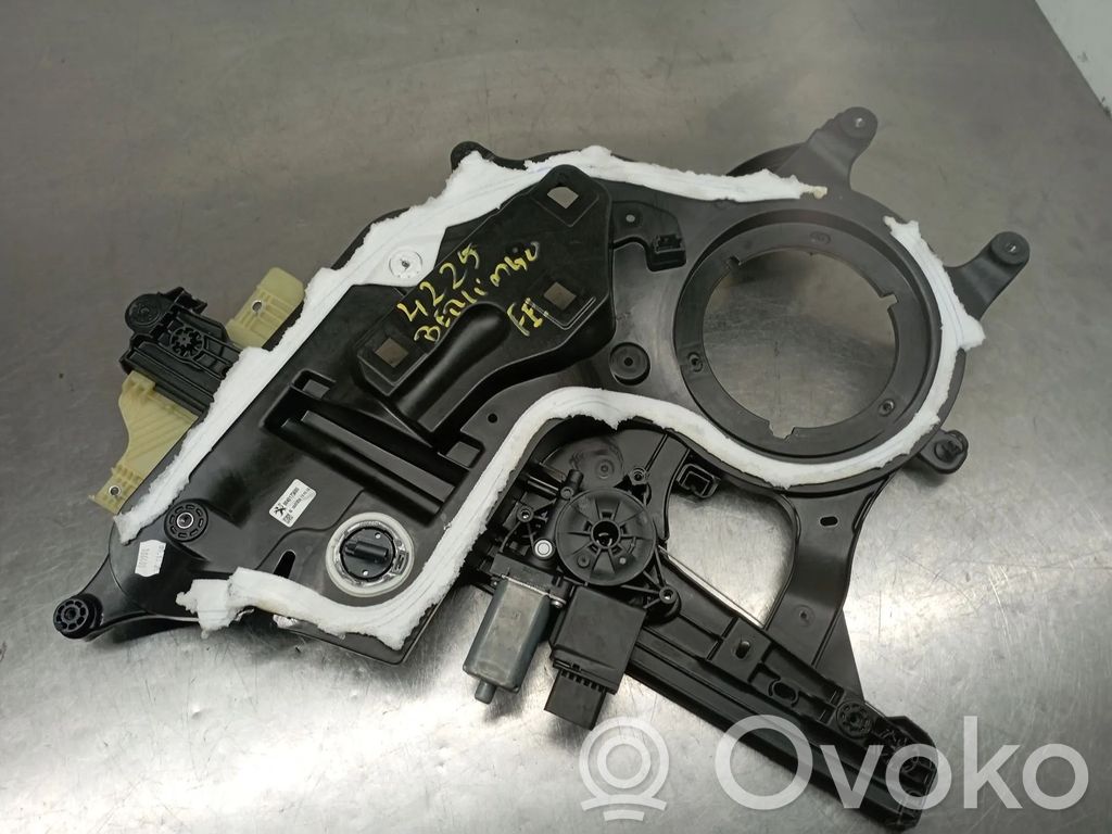 Citroen Berlingo Front window lifting mechanism without motor 
