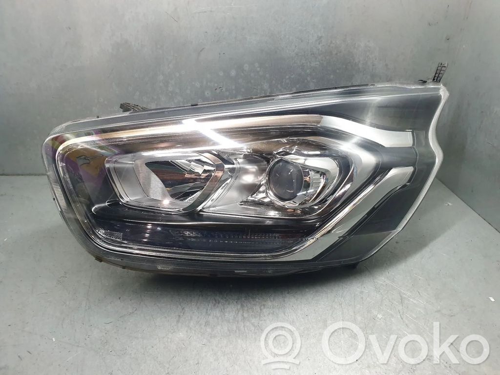Ford Transit Etu-/Ajovalo 