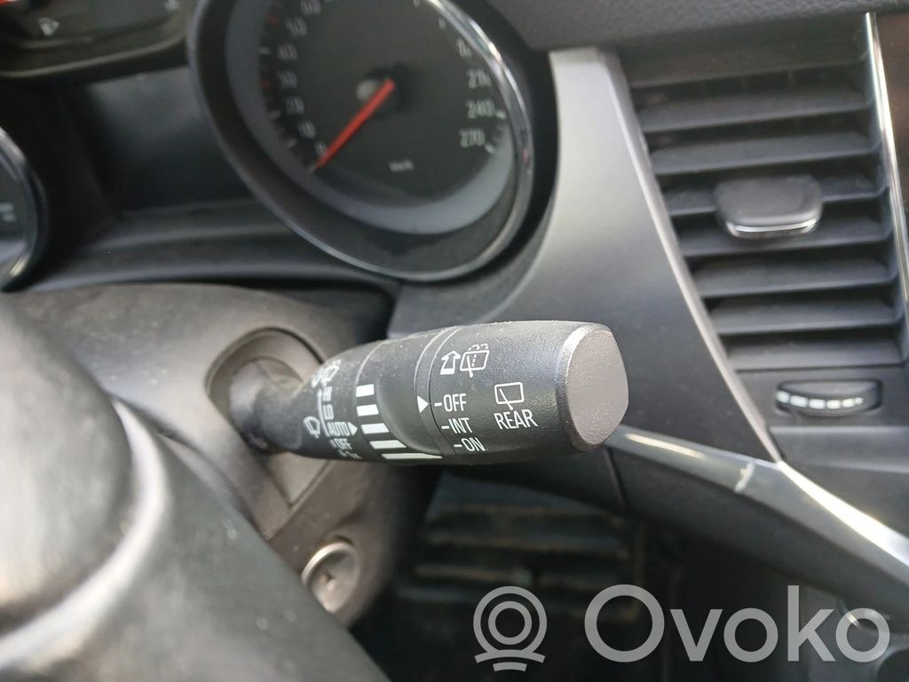 Opel Astra K Muut kytkimet/nupit/vaihtimet 
