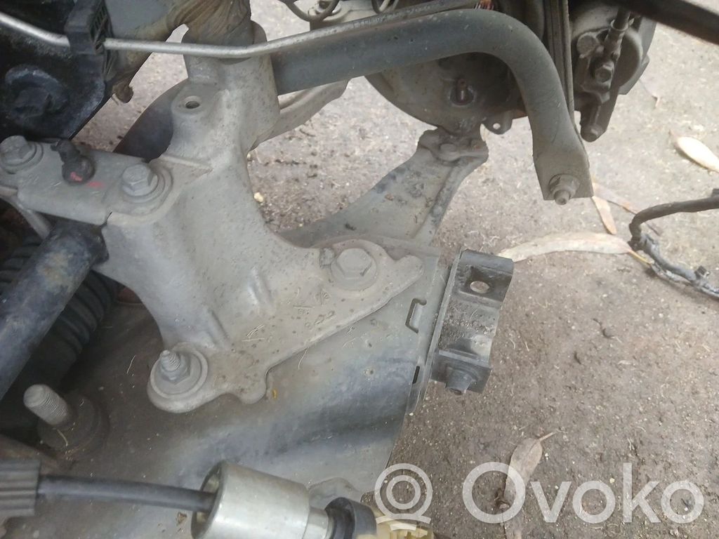 Brazo de suspensión delantero   545054733R,545056560R,545056560RS1,545056711R,545056711RS1