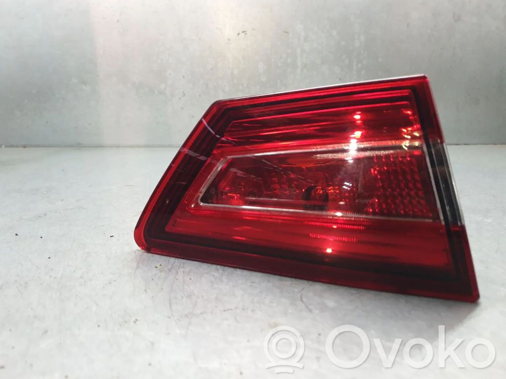 Tailgate rear/tail lights   265552424R,265552424R