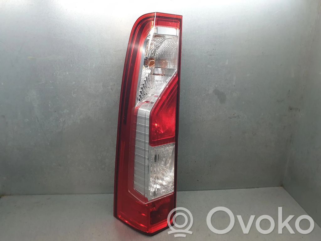 Renault Master III Luces portón trasero/de freno 