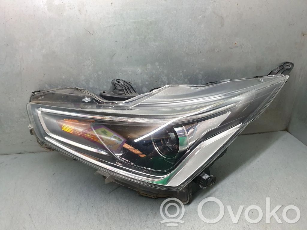 Toyota Aygo AB40 Lampa przednia 