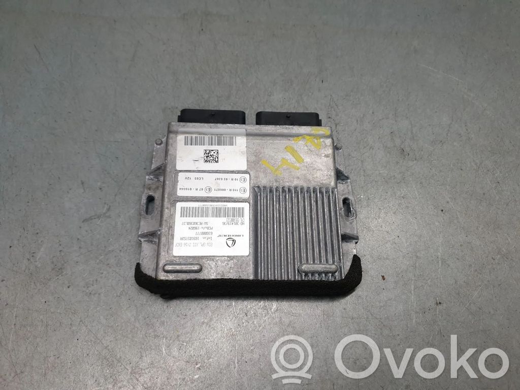 Dacia Sandero Engine control unit/module 