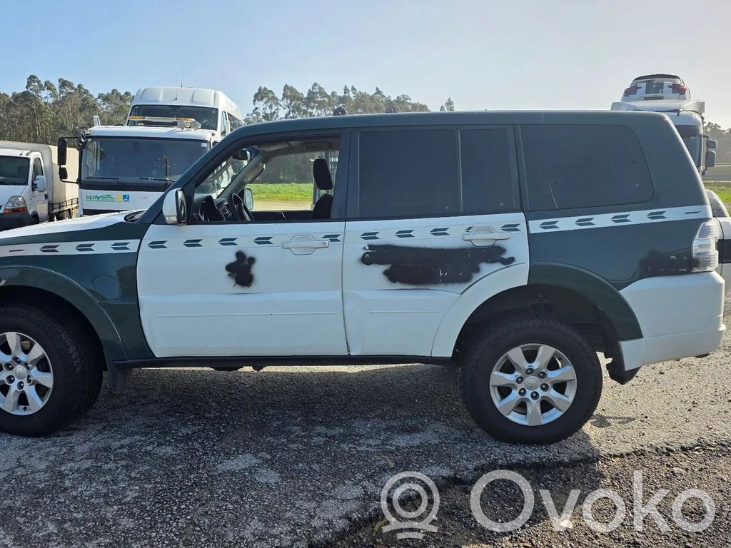 Mitsubishi Pajero Mechanizm podnoszenia szyby przedniej bez silnika 