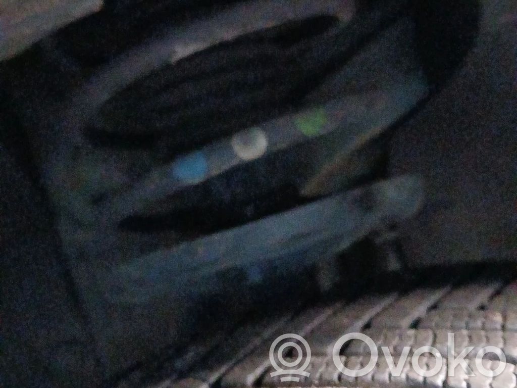 Front shock absorber/damper