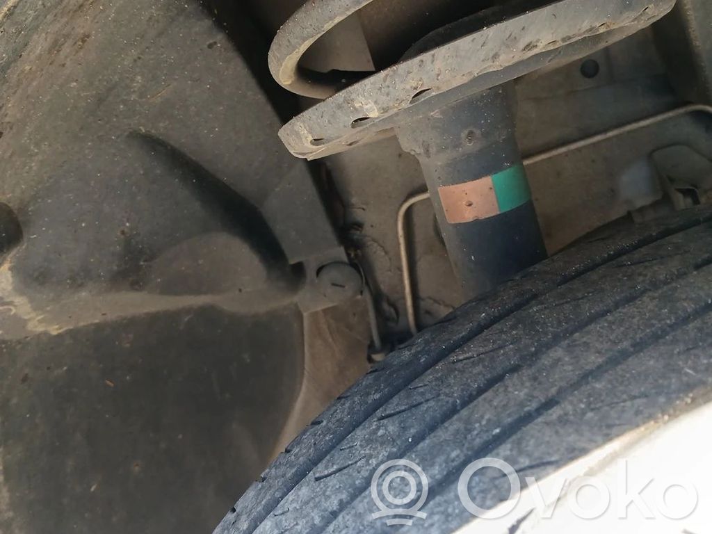 Dacia Sandero Etuiskunvaimennin 