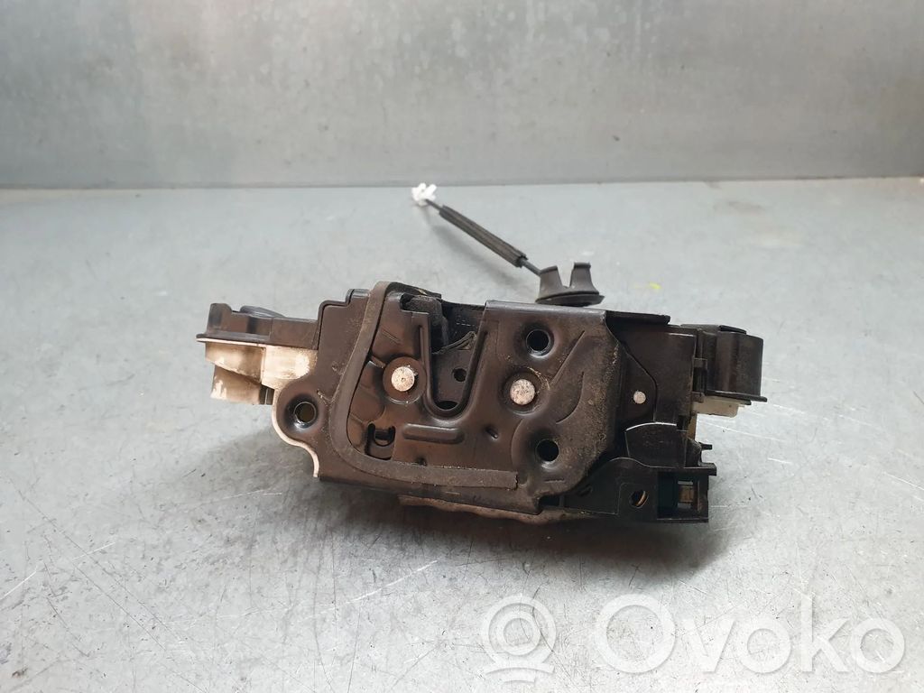 Etuoven lukko   5K1837015E,5E1837015,5E1837015B,5ED837015A,5K0837349,5K0837349A,5K0837349B,5K1837015A,5K1837015C,5K1837015E,5K1837015J,6RD837015,6RD837015A,6RD837015E,6RD837015F