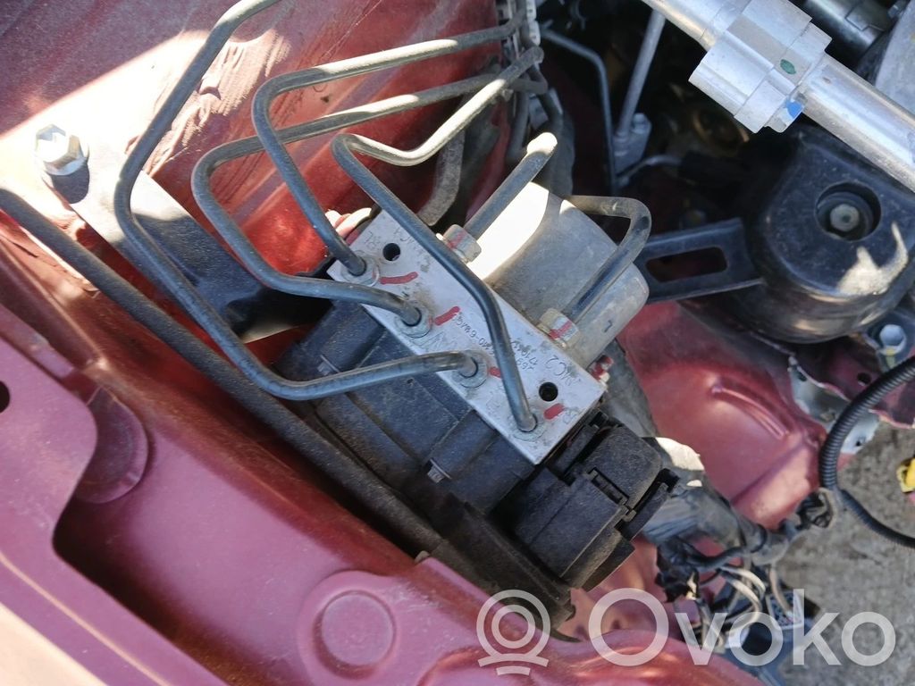 Bomba de ABS   5611061MG0