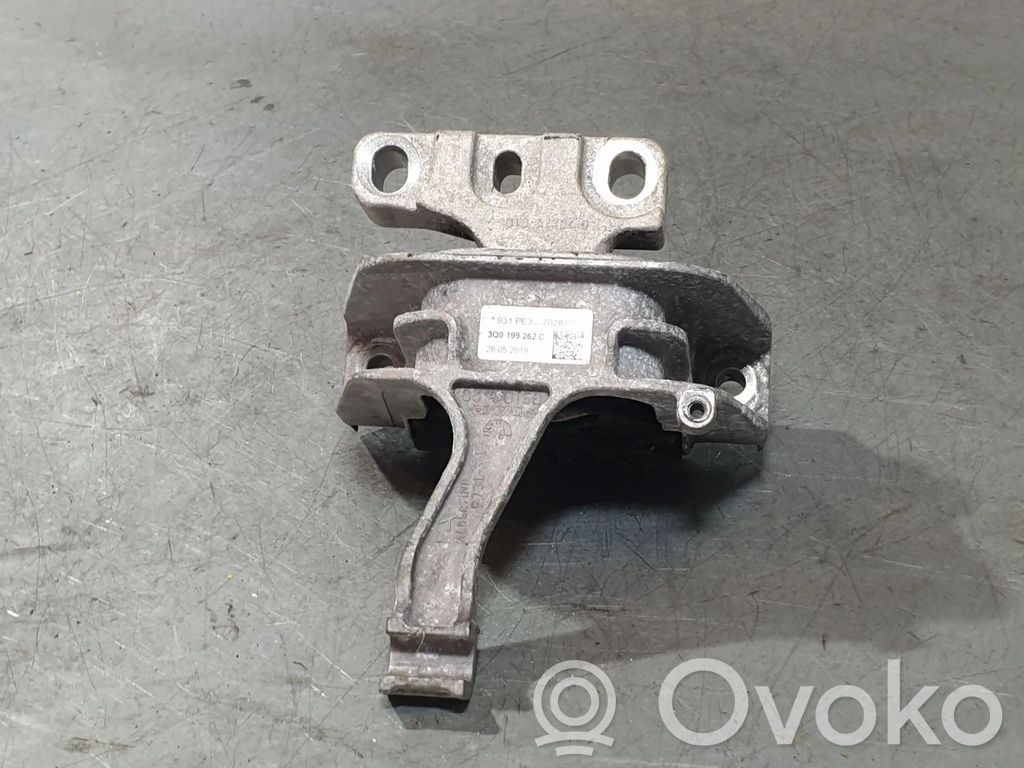 Engine mount bracket   3Q0199262C