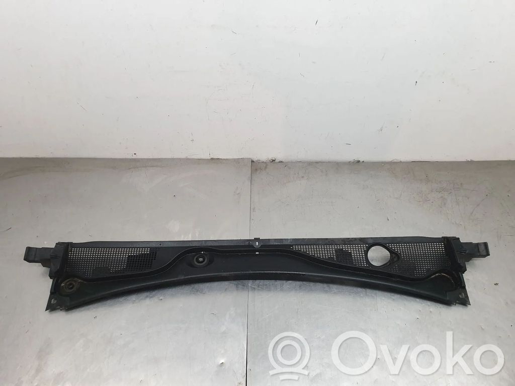 Wiper trim   668119050R