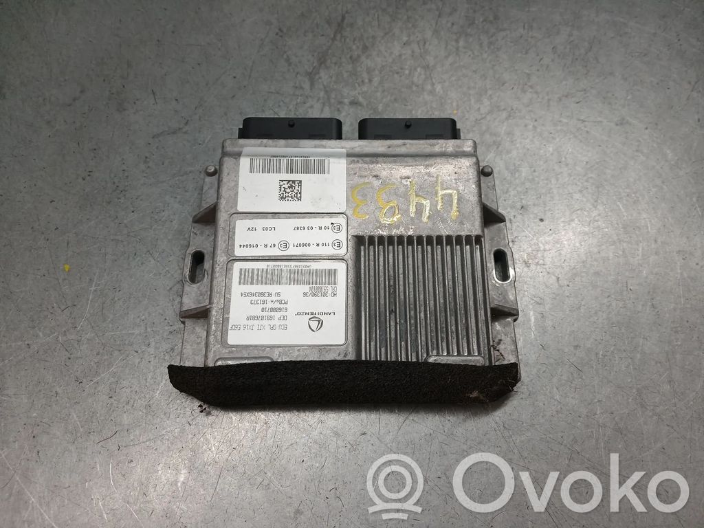 Dacia Sandero Engine control unit/module 