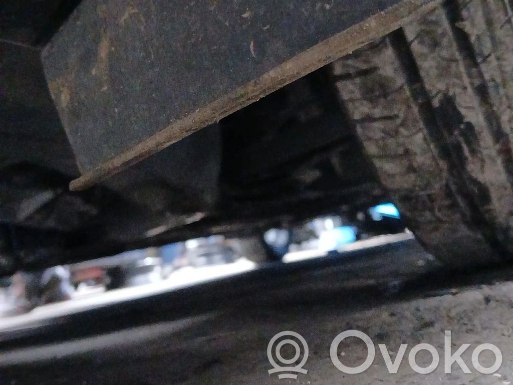 Nissan Micra K14 Braccio di controllo sospensione anteriore