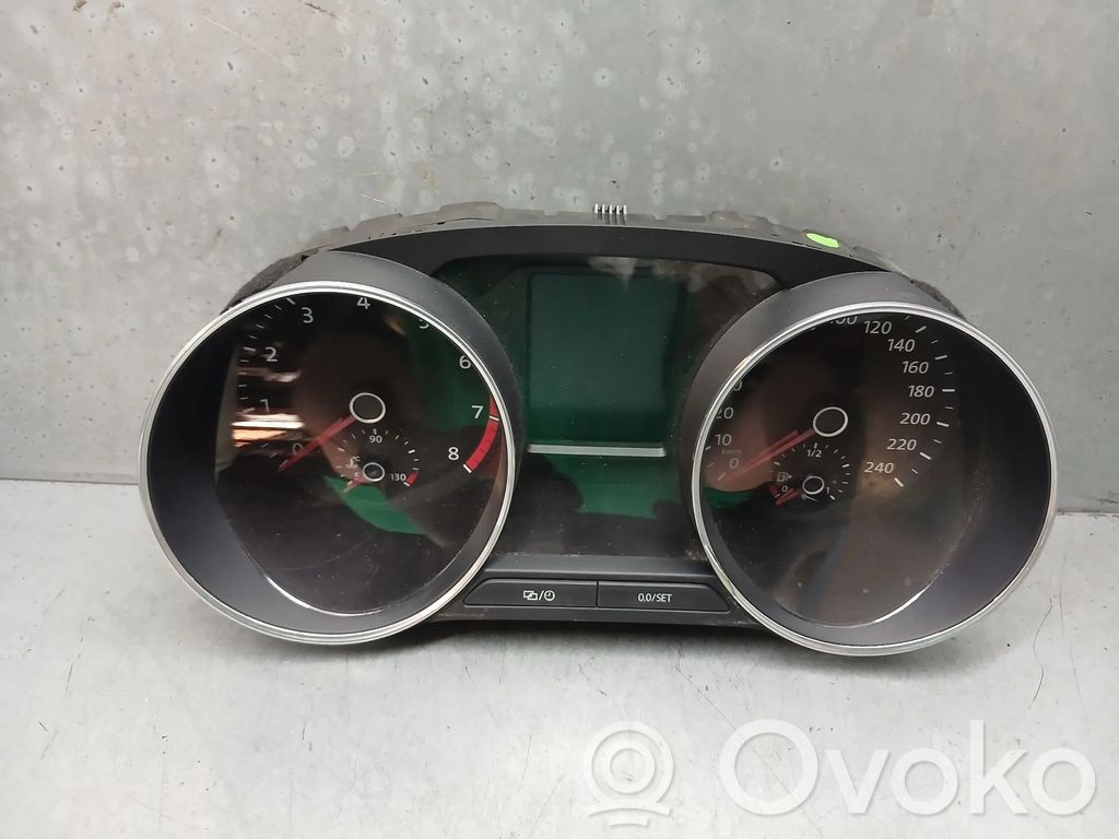 Volkswagen Polo V 6R Tachimetro (quadro strumenti)