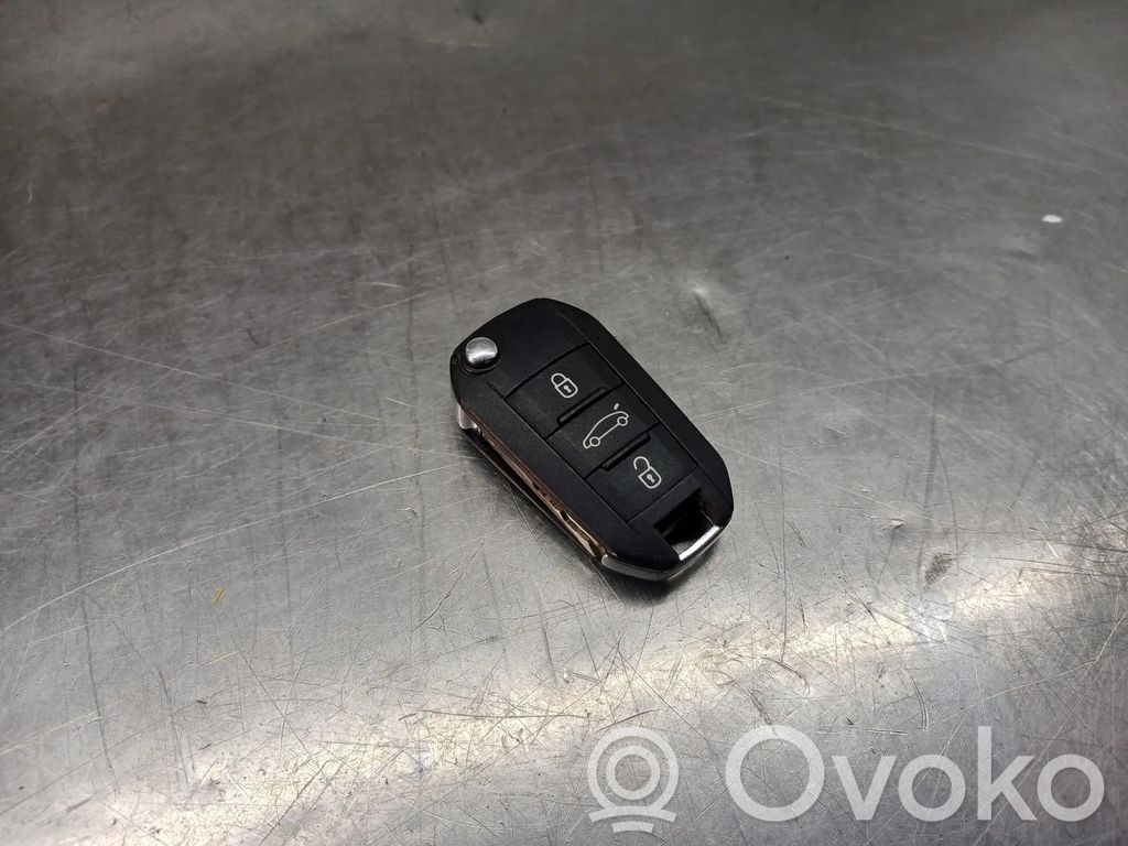 Opel Corsa F Ignition key/card