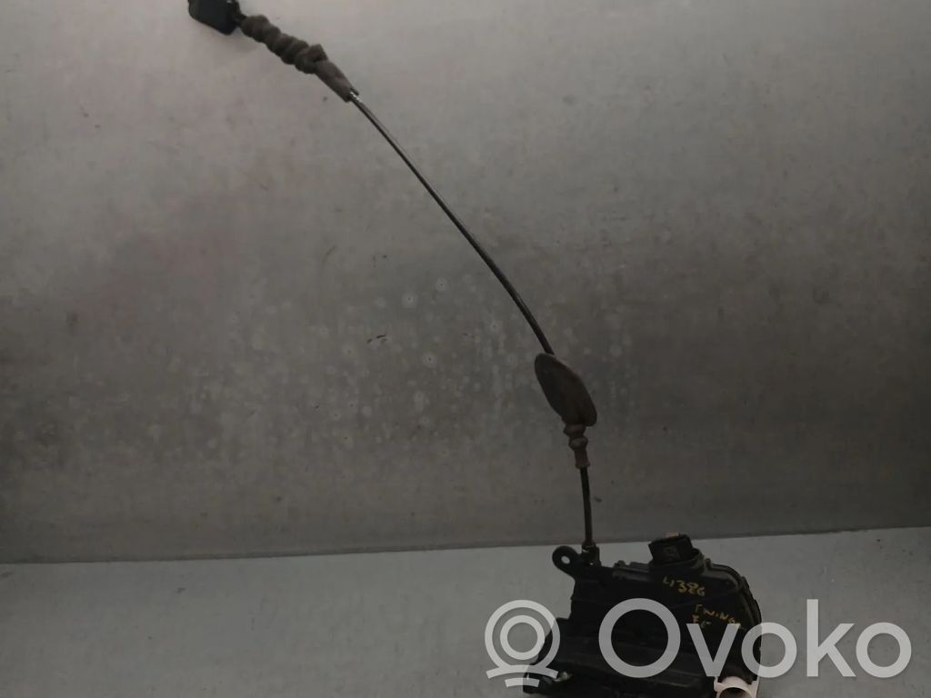 Renault Twingo III Zamek drzwi przednich 