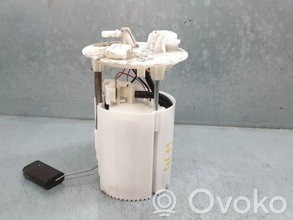 Renault Twingo III Pompe à carburant 