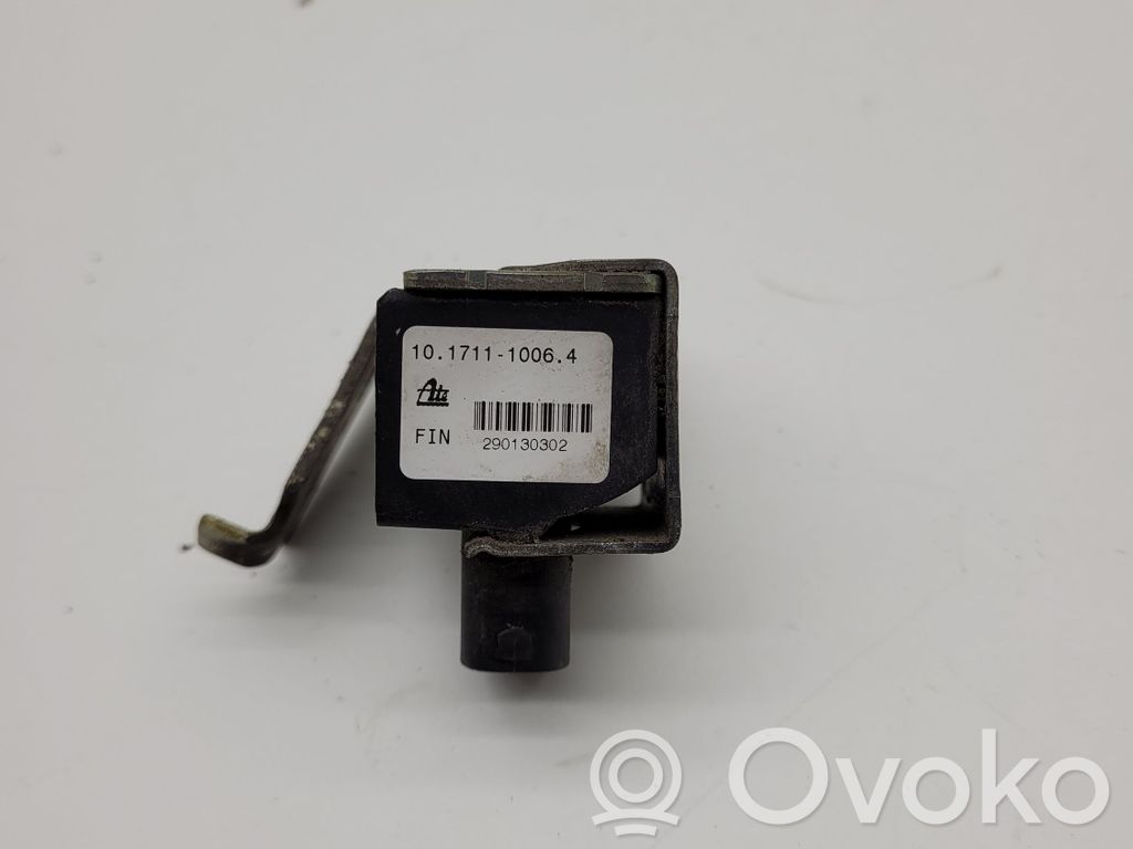 Volvo V60 Air suspension front height level sensor 