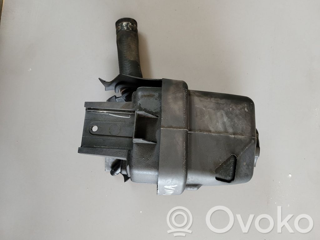 Opel Insignia A Ohjaustehostimen nestesäiliö 