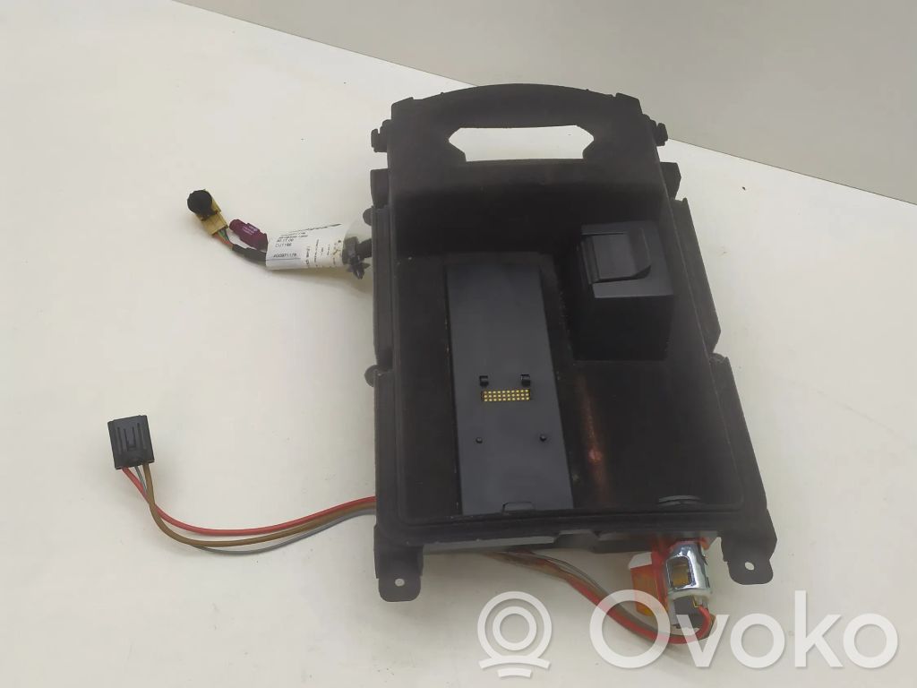 Główny schowek tunelu środkowego   4G0864981C