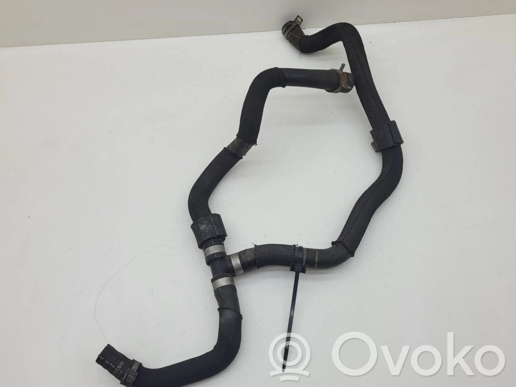 Volvo V40 Engine coolant pipe/hose 