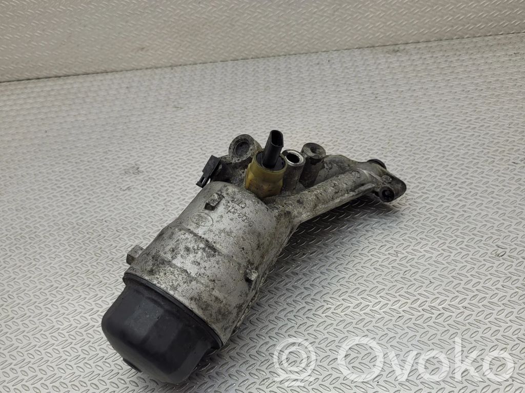 Jaguar XE Oil filter mounting bracket 