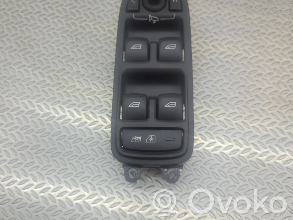 Volvo XC60 Electric window control switch 