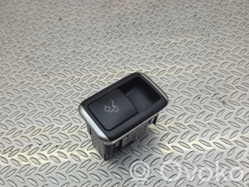 Mercedes-Benz E A207 Tailgate opening switch 